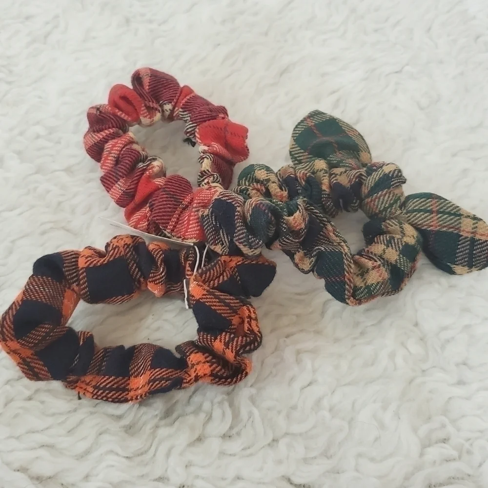 3 Pack Orange Navy Blue Red Green Tan Plaid Bow Scrunchie Set NWT